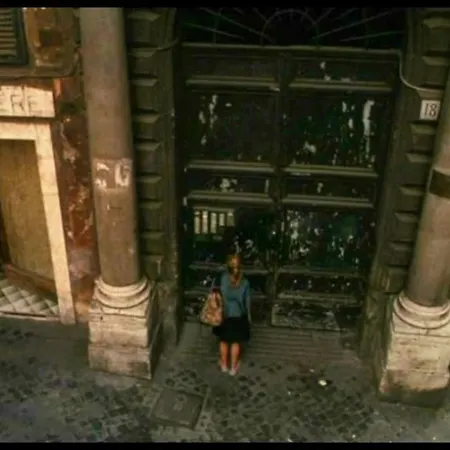 Palazzo Scapucci A Navona Διαμέρισμα *