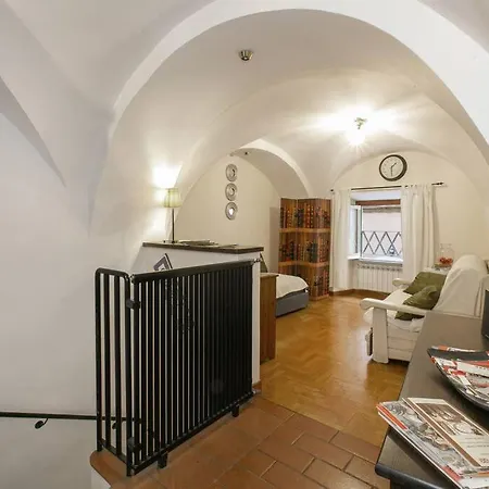 Palazzo Scapucci A Navona *