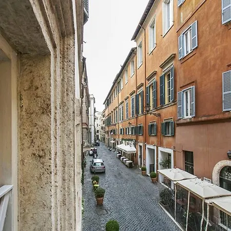Palazzo Scapucci A Navona Ρώμη