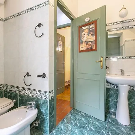 Palazzo Scapucci A Navona * Roma